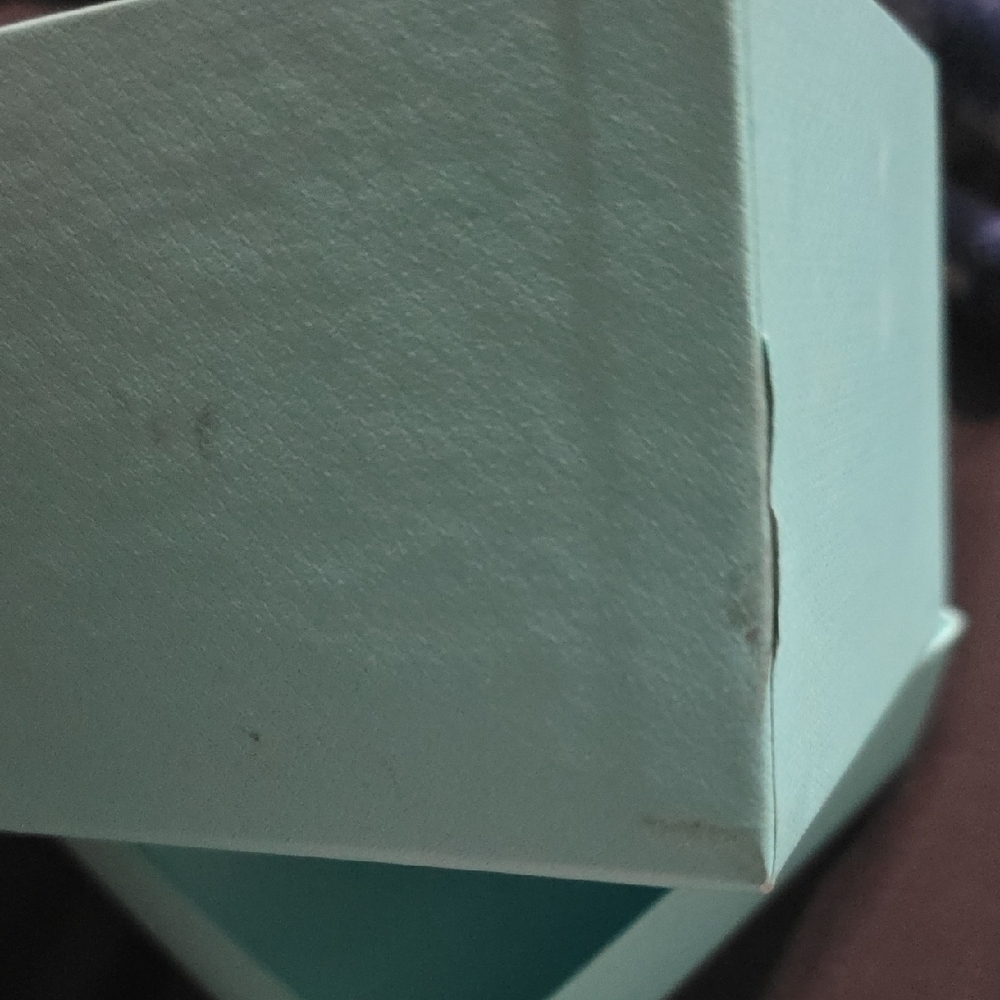 Tiffany & Co. Blue Box & A Ring Pouch INCLUDED - Picture 4 of 6
